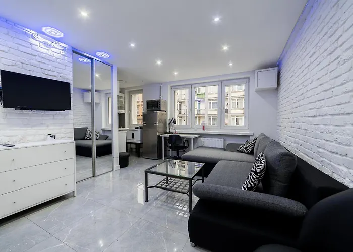 Wierzbiecice Comfort By Bookinghost Appartement *