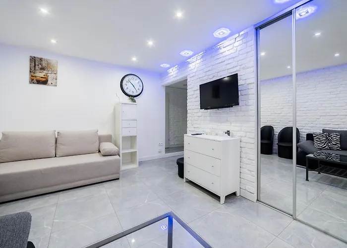 Wierzbiecice Comfort By Bookinghost شقة *